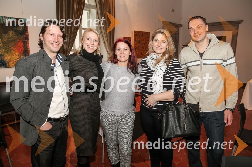  Alen  Kofol;  Monika Golob, predstavnica za odnose z javnostmi;  Danijela Ledinek;  Marta Rojnik;  Roman JelovčanMuzikal Cvetje v jeseni bo doživel 100. ponovitev