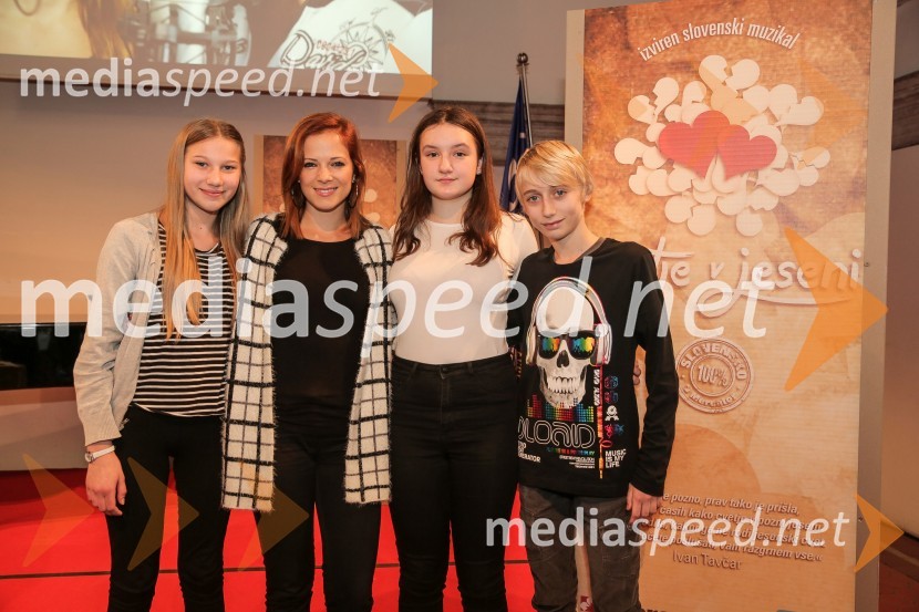  ... ;  Nina Pušlar, pevka;  ... ;  ... Muzikal Cvetje v jeseni bo doživel 100. ponovitev