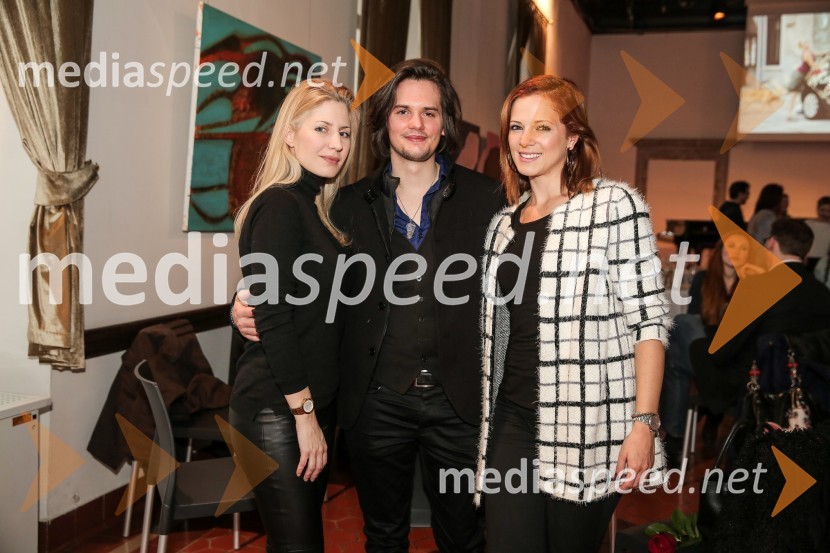  ... ;  Anže Rozman;  Nina Pušlar, pevkaMuzikal Cvetje v jeseni bo doživel 100. ponovitev