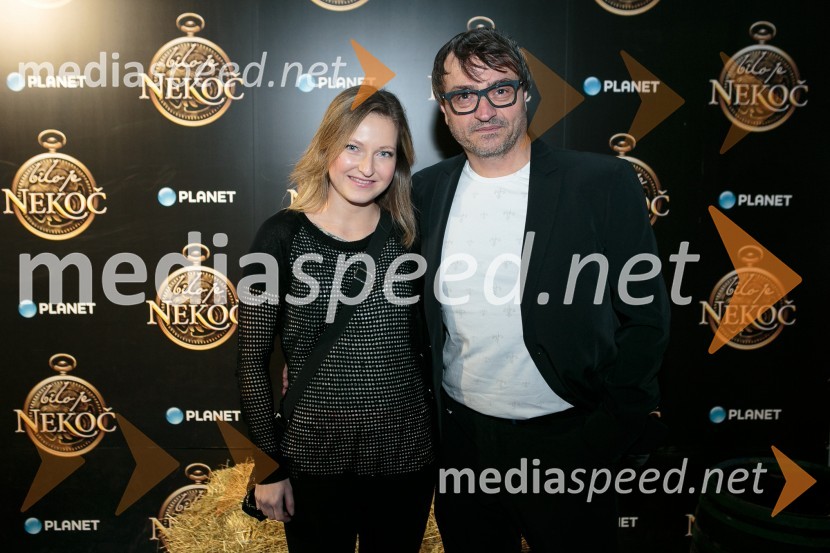  Anja Kontrec, novinarka;  Peter Pleser, DJ PeroZabava Planet TV, predstavitev nove pomladanske programske sheme in oddaje Bilo je nekoč