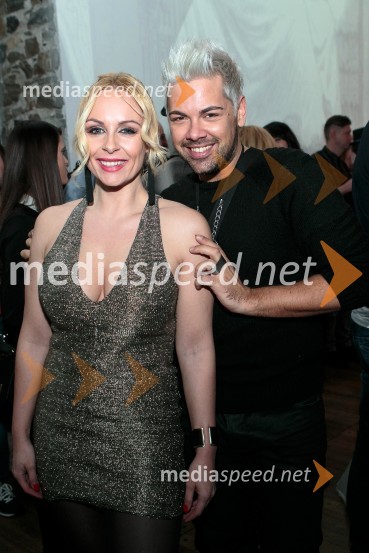  Špela Grošelj, pevka;  Nejc Simšič, novinarZabava Planet TV, predstavitev nove pomladanske programske sheme in oddaje Bilo je nekoč