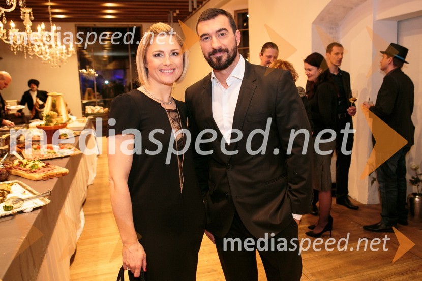  Jerca Zajc Šušteršič, voditeljica;  Marko Potrč, televizijski voditeljZabava Planet TV, predstavitev nove pomladanske programske sheme in oddaje Bilo je nekoč