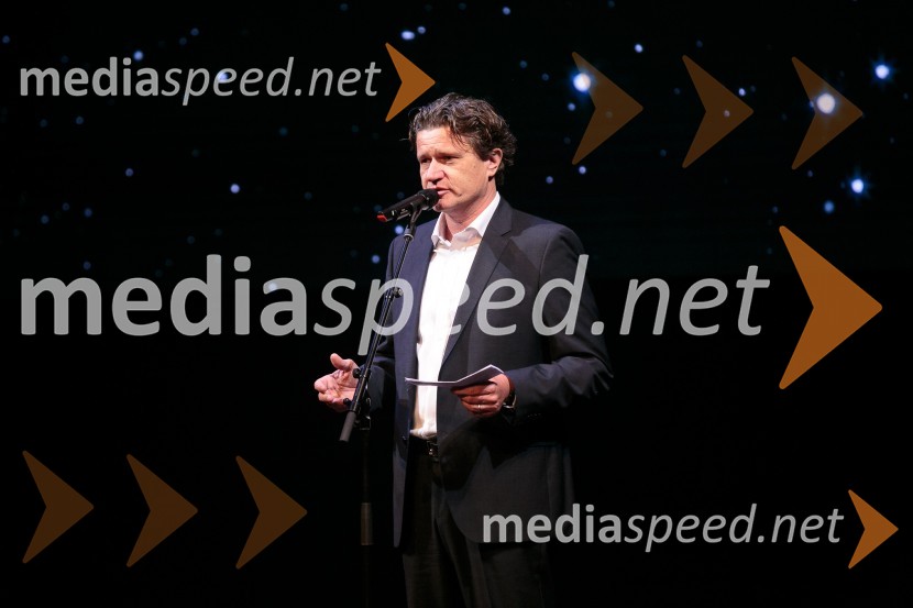  Marko Kolbl, lastnik Radia Center in direktor EuroplakatOutstanding 2015, podelitev nagrad