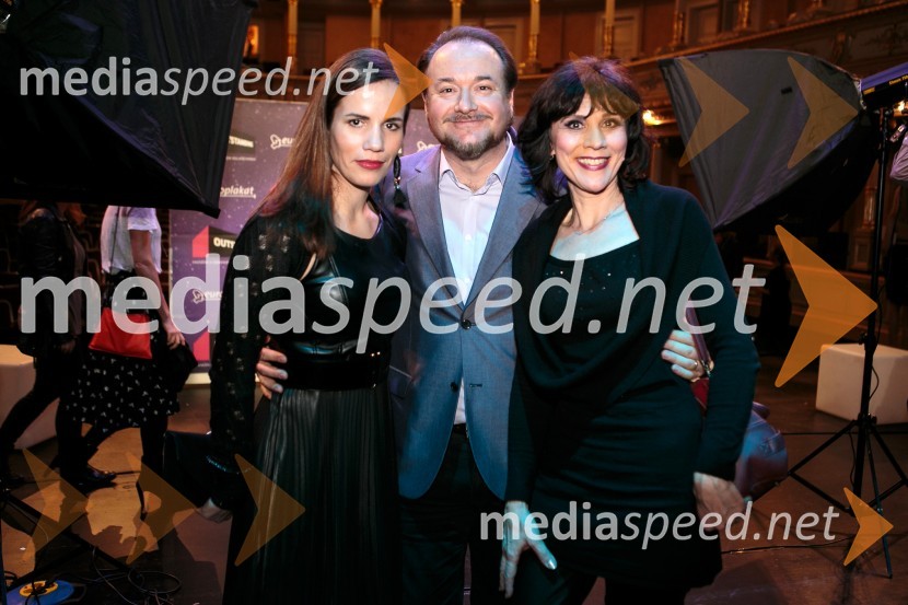  Milena  Kalaacunn, Hubmedia;  Patrik Greblo, dirigent;  Damjana Golavšek, pevkaOutstanding 2015, podelitev nagrad