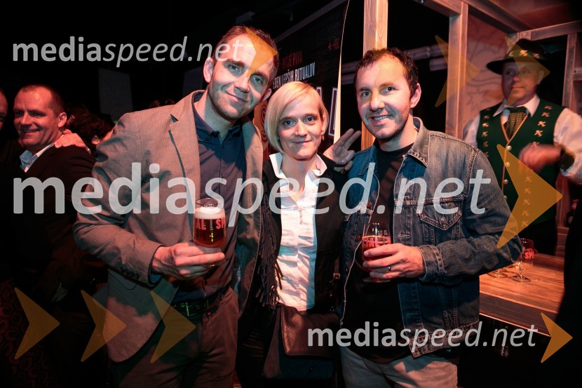  Urban Kramberger, marketing, Pivovarna Laško;  Irena Kramberger Uran;  Jernej Dirnbek - Dimek, skupina MI2Outstanding 2015, podelitev nagrad