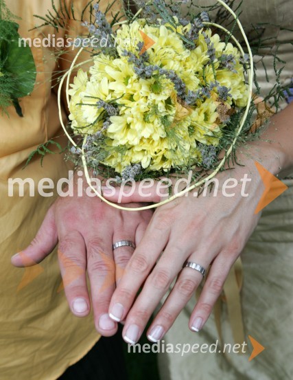 Poročna prstanaAnita Valher in Tomaž Mlakar - poroka