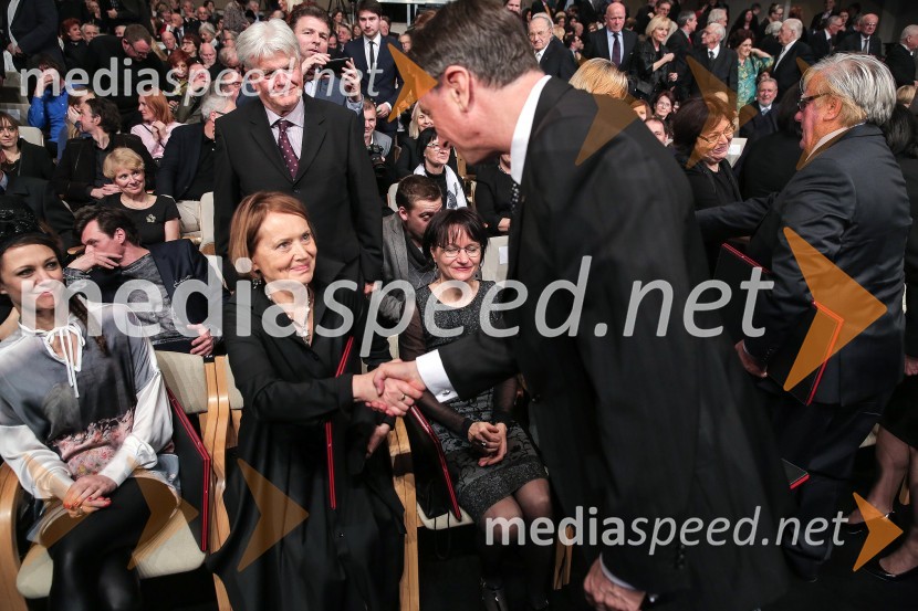  Mojca Smerdu, kiparka;  Borut Pahor, predsednik Republike SlovenijeDržavna proslava ob slovenskem kulturnem prazniku in podelitev Prešernovih nagrad