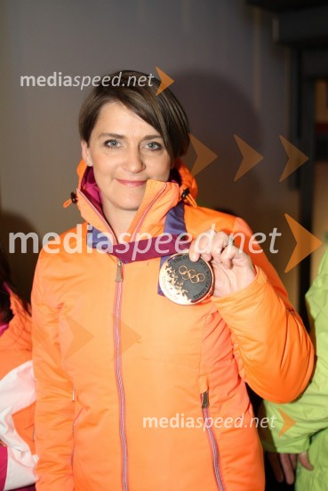  Alenka  Dovžan, nekdanja smučarkaDanes praznuje 40 let Alenka Dovžan