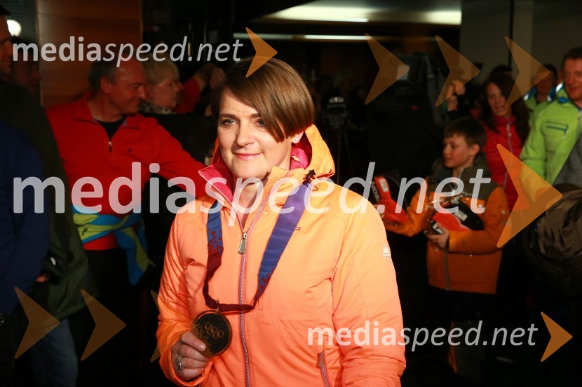  Alenka  Dovžan, nekdanja smučarkaDanes praznuje 40 let Alenka Dovžan