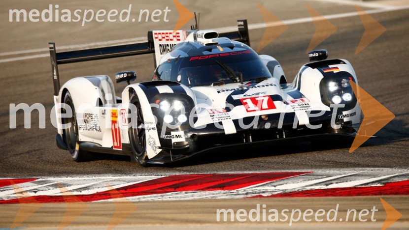 Svetovni prvak s štirivaljnim turbomotorjem: inovativni dirkalnik in znanilec novih trendovSvetovni prvak s štirivaljnim turbomotorjem: inovativni dirkalnik in znanilec novih trendov