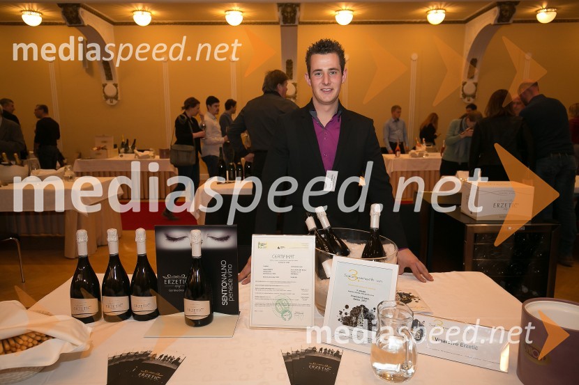 3. Salon penečih vin