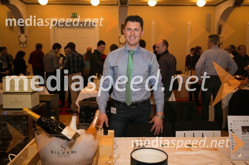 3. Salon penečih vin