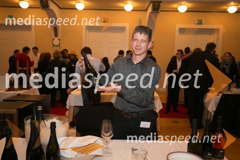 3. Salon penečih vin