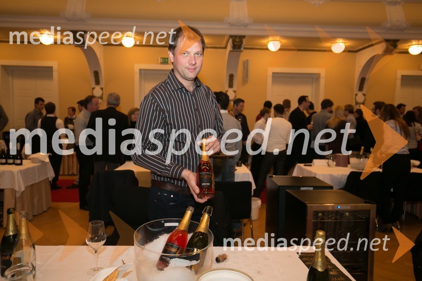 3. Salon penečih vin