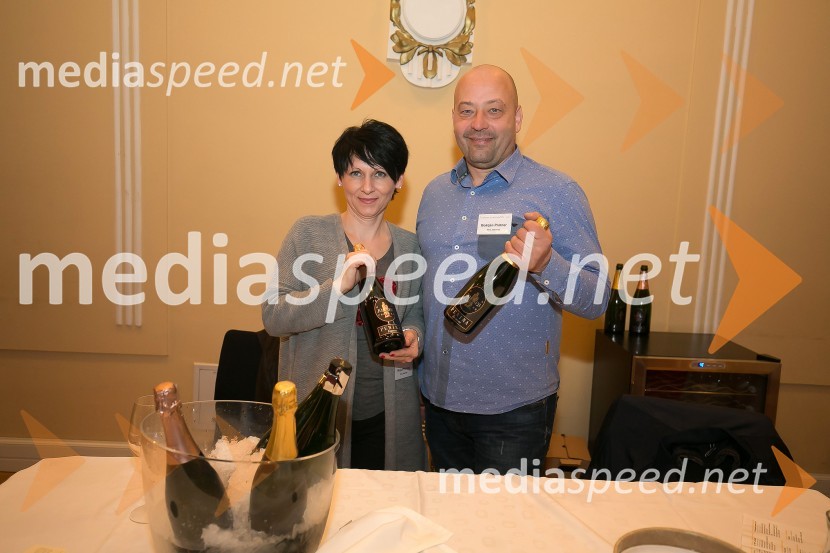  Mojca Protner, Hiša Joannes Protner;  Boštjan Protner, vinar, Hiša Joannes Protner3. Salon penečih vin