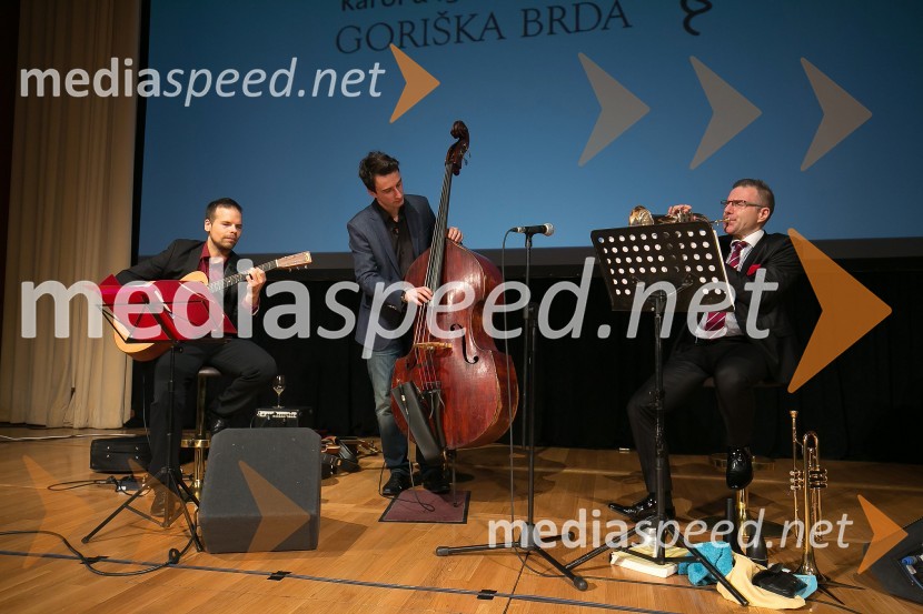 3. Salon penečih vin