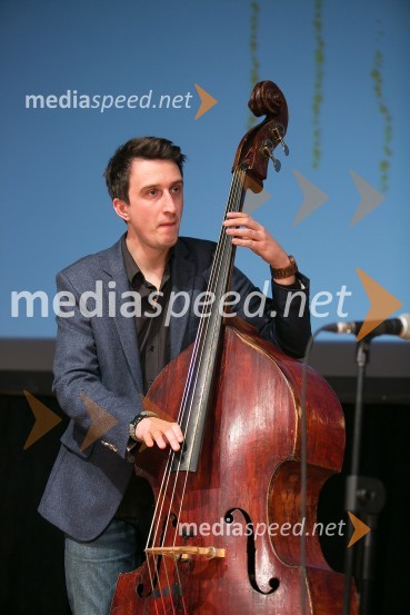 3. Salon penečih vin