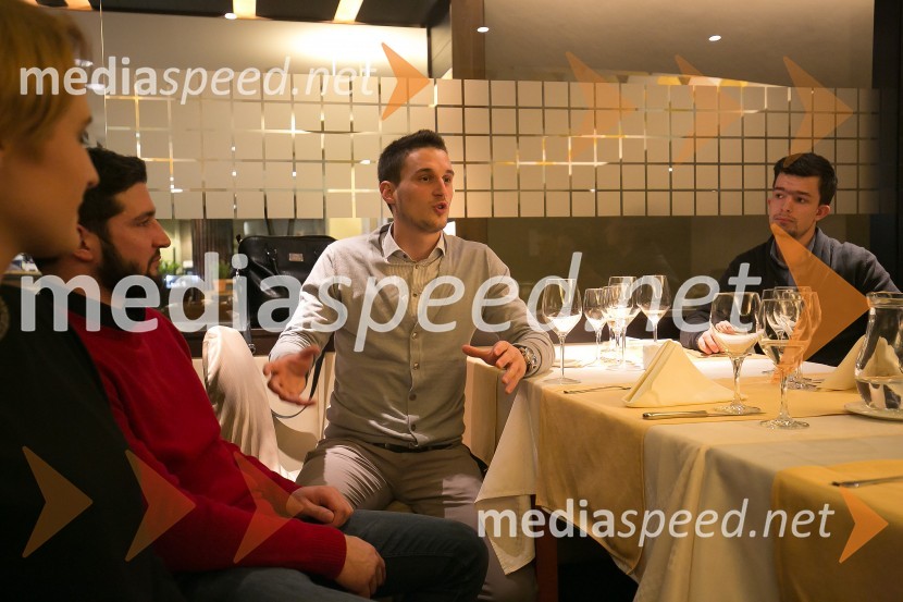 3. Salon penečih vin