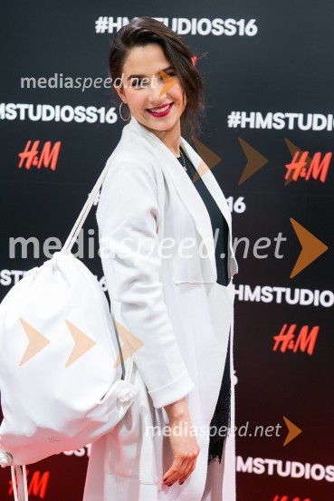  Saša Pavlin Stošić, igralkaH&M studio S/S 2016, predstavitev kolekcije z znanimi Slovenci