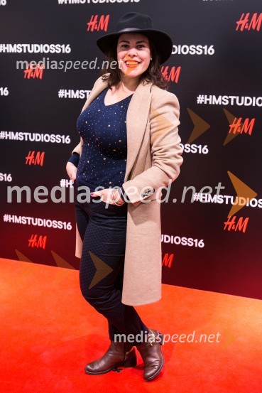  Ana Maria Mitić, stand up komičarkaH&M studio S/S 2016, predstavitev kolekcije z znanimi Slovenci