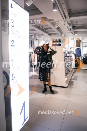  Andrea  Pavlin Stošić, umetnica ličenjaH&M studio S/S 2016, predstavitev kolekcije z znanimi Slovenci