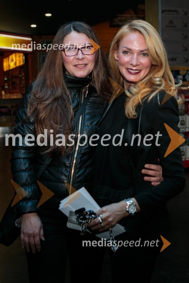  Derviša Murič, izdelovalka violin;  Daniela Živojinovič, Cinemania groupPremiera filma Carol z znanimi Slovenkami