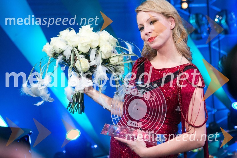  Manuela Brečko - Manuella, pevka, ManuEllaEMA 2016: Zmagovalka je ManuElla