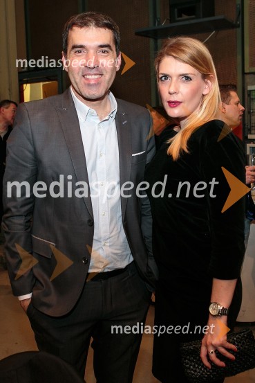  Mario Galunič, odgovorni urednik, Razvedrilni program TV Slovenija;  Maša Kljun, novinarkaEMA 2016: Zmagovalka je ManuElla