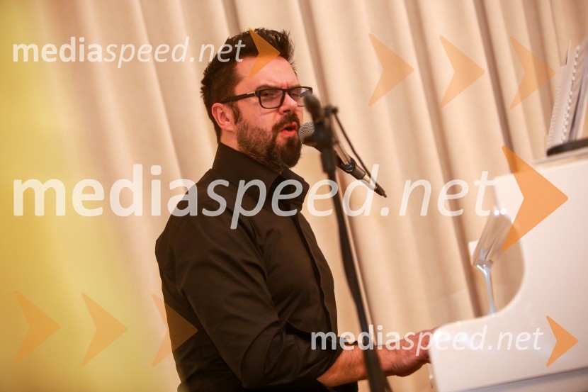  Petar Grašo, pevecSteyerjevi okusi na prestopni dan s Tomažem Kavčičem in Petrom Grašom