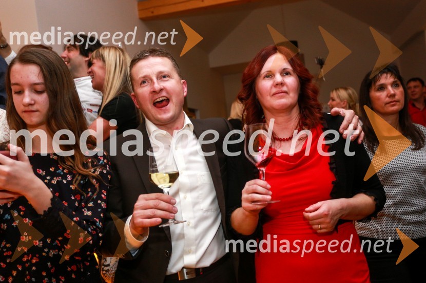  Danilo Steyer,  Steyer Vina;  Magda Steyer, Steyer VinaSteyerjevi okusi na prestopni dan s Tomažem Kavčičem in Petrom Grašom