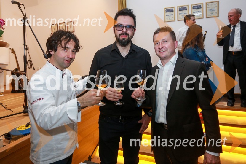  Tomaž Kavčič, kuharski mojster, Pri Lojzetu, Zemono;  Petar Grašo, pevec;  Danilo Steyer,  Steyer VinaSteyerjevi okusi na prestopni dan s Tomažem Kavčičem in Petrom Grašom