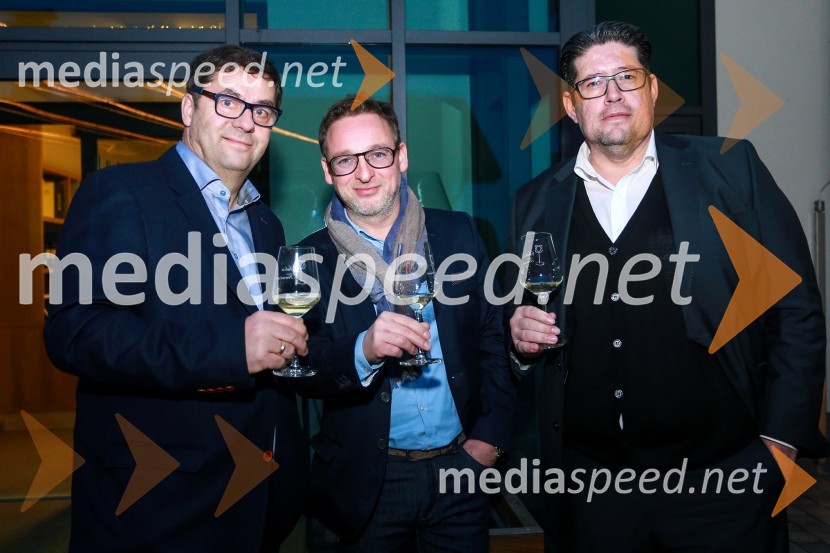  Erich Steyer;  ... ;  ... Steyerjevi okusi na prestopni dan s Tomažem Kavčičem in Petrom Grašom