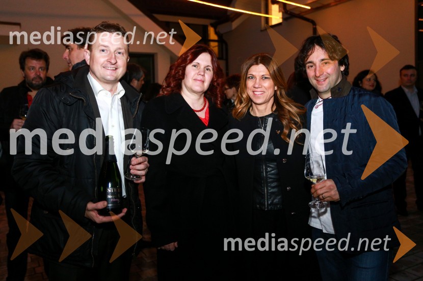  Danilo Steyer,  Steyer Vina;  Magda Steyer, Vina Steyer;  Flavia  Furios Kavčič, Dvorec Zemono;  Tomaž Kavčič, kuharski mojster, Pri Lojzetu, ZemonoSteyerjevi okusi na prestopni dan s Tomažem Kavčičem in Petrom Grašom