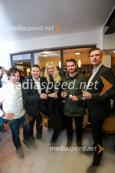  Tomaž Kavčič, kuharski mojster, Pri Lojzetu, Zemono;  Danilo Steyer,  Steyer Vina;  Jona Bale, Zavarovalnica Sava;  ... ; prof. dr.  Iztok Palčič, prodekan za izobraževalno dejavnost Fakultete za strojništvoSteyerjevi okusi na prestopni dan s Tomažem Kavčičem in Petrom Grašom