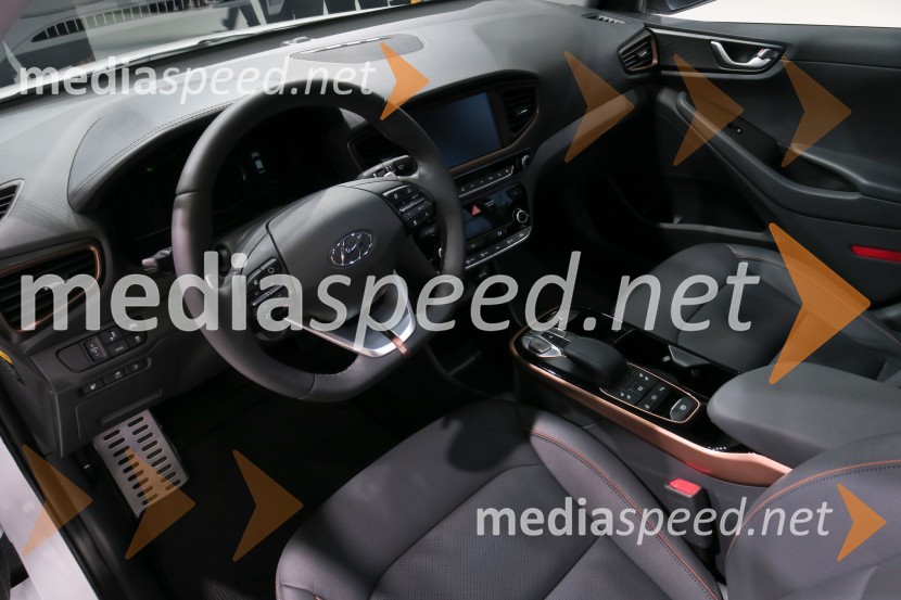 Hyundai Ioniq Hybrid86. avtomobilski salon Ženeva 2016