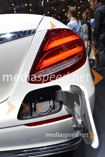 Mercedes-Benz E350 e86. avtomobilski salon Ženeva 2016