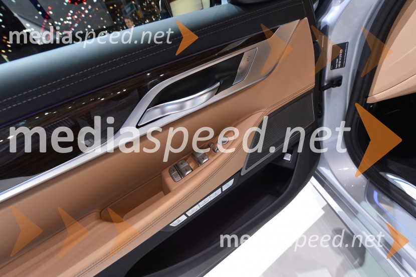 BMW 740Le xDrive86. avtomobilski salon Ženeva 2016