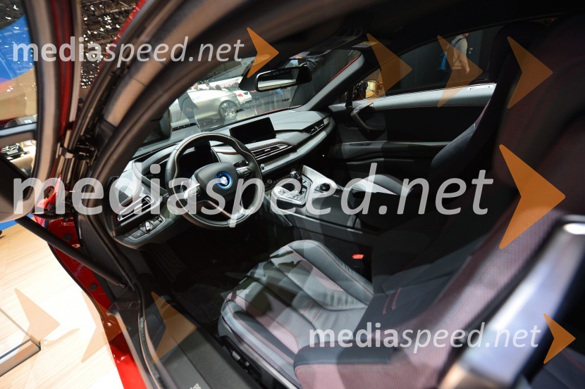 BMW i8 Protonic Red Edition86. avtomobilski salon Ženeva 2016