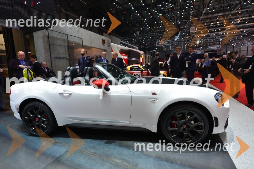 Fiat 124 Spider Abarth86. avtomobilski salon Ženeva 2016