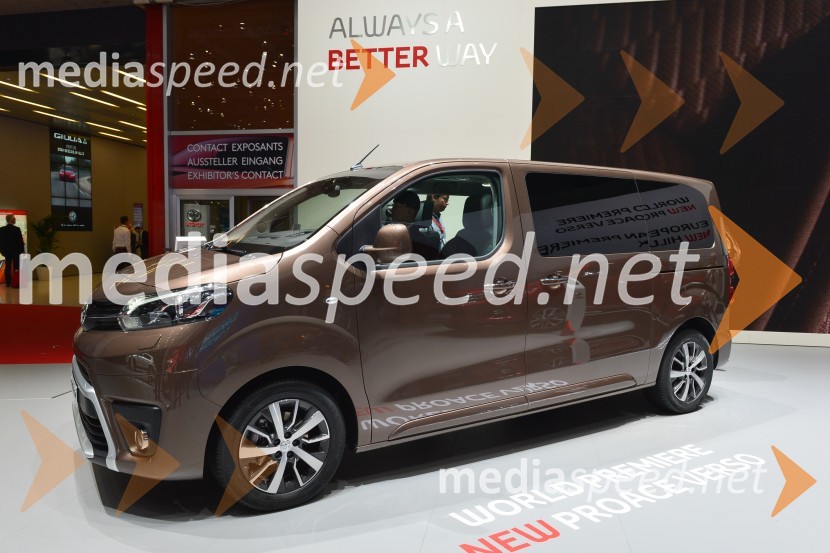 Toyota Proace Verso86. avtomobilski salon Ženeva 2016