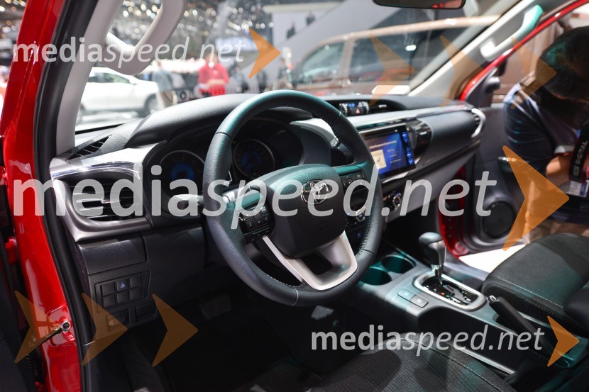 Toyota HiLux86. avtomobilski salon Ženeva 2016