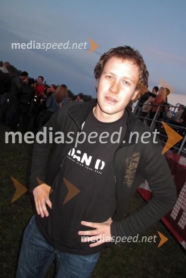  Klemen Slakonja, igralec, komik in TV voditeljKlemen Slakonja in vsi njegovi obrazi