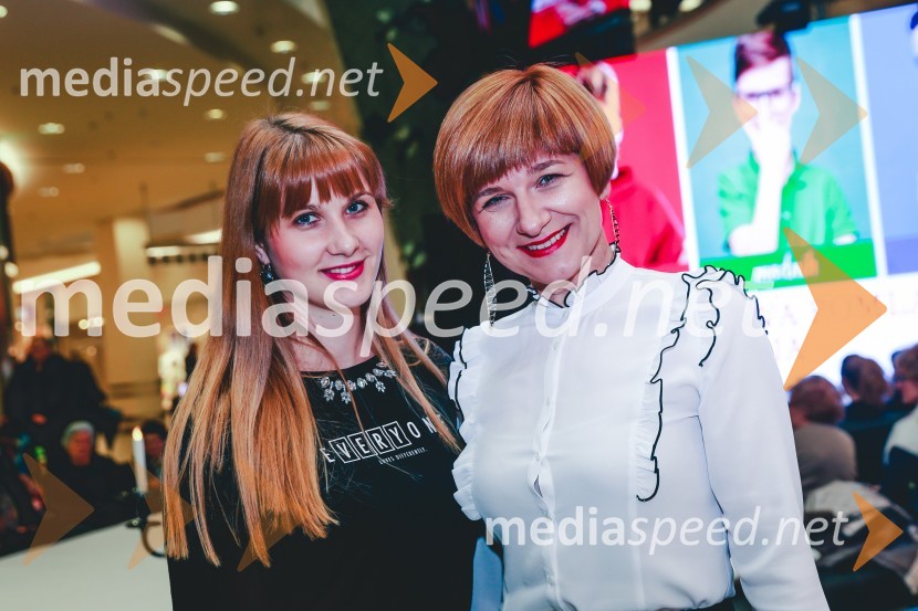  Vanja Bele, asistenka za marketing Europarka;  Petra Romih, vodja marketinga EuroparkaEuroparkova pomladna modna revija 2016