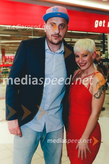  Boštjan Čukur, raper, 6 Pack Čukur;  Alja Omladič - Alya, pevkaEuroparkova pomladna modna revija 2016