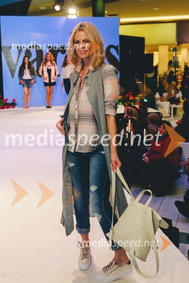  Sabina Remar, manekenkaEuroparkova pomladna modna revija 2016