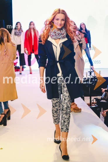  Karin Škufca, manekenkaEuroparkova pomladna modna revija 2016