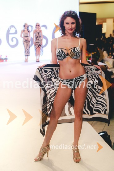  Anamarija Avbelj, manekenka, Miss Universe Slovenije 2008Europarkova pomladna modna revija 2016