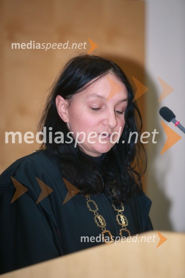  izr. prof. dr.  Janja Hojnik, Prodekanica za raziskovalno dejavnost in mednarodne odnose, Pravna fakulteta, Univerza v MariboruPromocija doktorjev znanosti UM, marec 2016