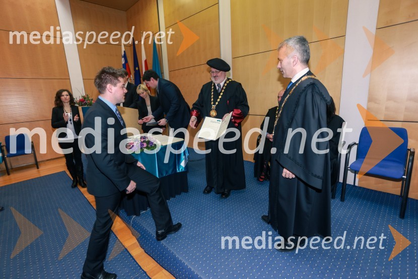  dr. Tomaž Irgolič, Fakulteta za strojništvo, Univerza v Mariboru; prof. dr. Igor Tičar, rektor, Univerza v Mariboru;  prof. dr. Bojan  Dolšak, Fakulteta za Strojništvo, Univerza v MariboruPromocija doktorjev znanosti UM, marec 2016