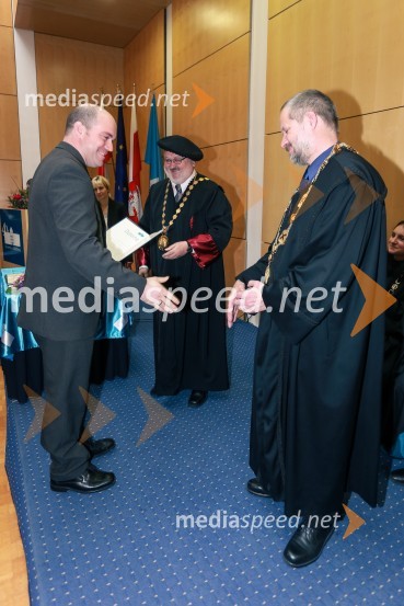  dr. Lovro Belak, Fakulteta za elektrotehniko, računalništvo in informatiko, Univerza v Mariboru; prof. dr. Igor Tičar, rektor, Univerza v Mariboru; prof. dr. Borut  Žalik, dekan, Fakulteta za elektrotehniko, računalništvo in informatiko, Univerza v MariboruPromocija doktorjev znanosti UM, marec 2016
